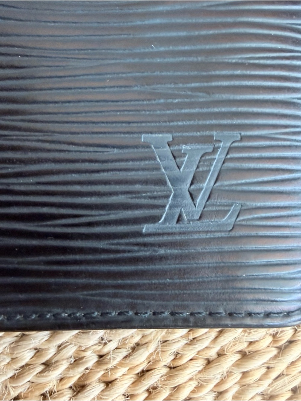 LOUIS VUITTON BLACK EPI BI-FOLD LONG WALLET LEATHER MADE IN SPAIN CA0979 PREOWND